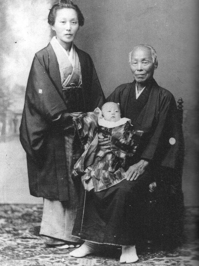 篠原泰之進の写真
